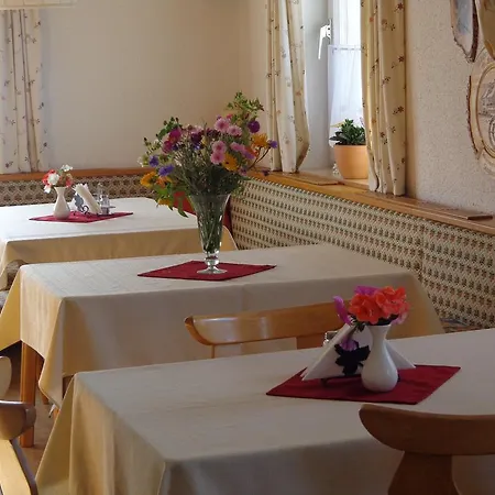 贾格豪索尔酒店 3*